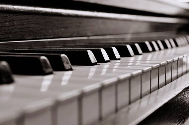 Soothing Piano Music - Rebecca Alderman